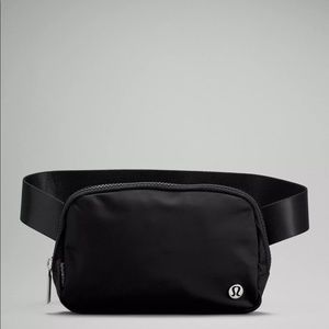Lululemon Black Everywhere Belt Bag NWT